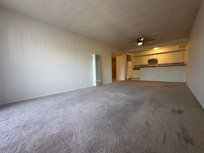 Building Photo - 10006 Palms Blvd