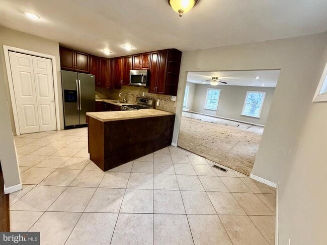 Building Photo - 14 Washington St