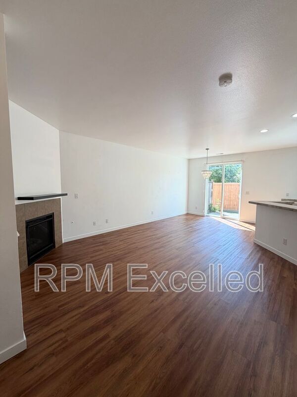 Foto del edificio - 1462-1451 51st Pl NE