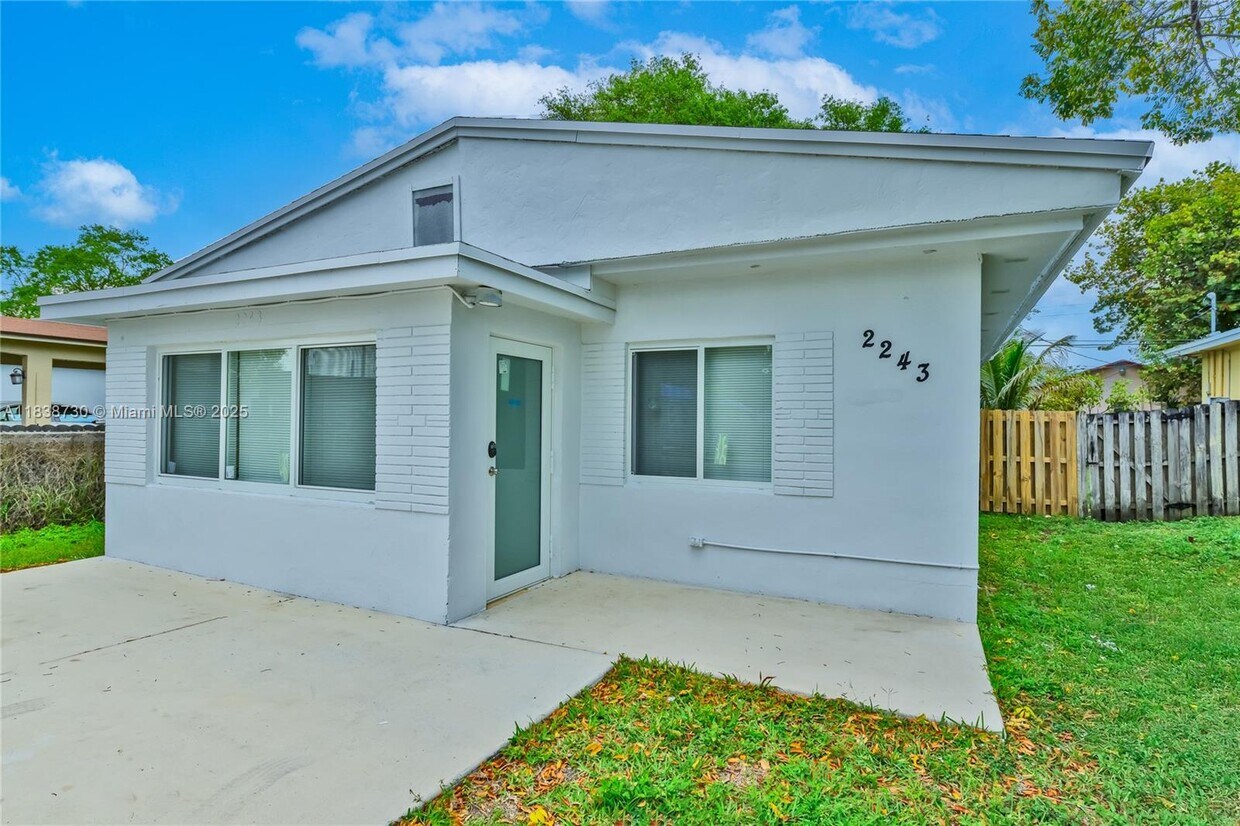 Foto principal - 2243 Greene St