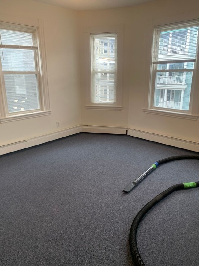 Building Photo - 34 Brackett St #2B Boston MA 02135