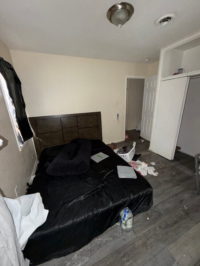 Foto del edificio - 2 E Adams Dr