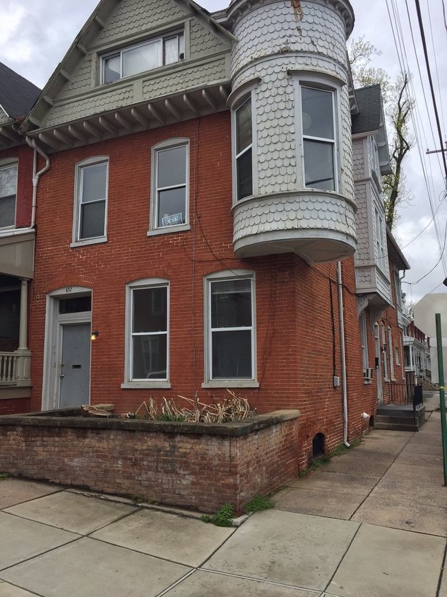 Primary Photo - 2 Bedroom Apartment - Lancaster
