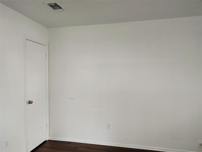 Foto del edificio - 4222 Bernice St