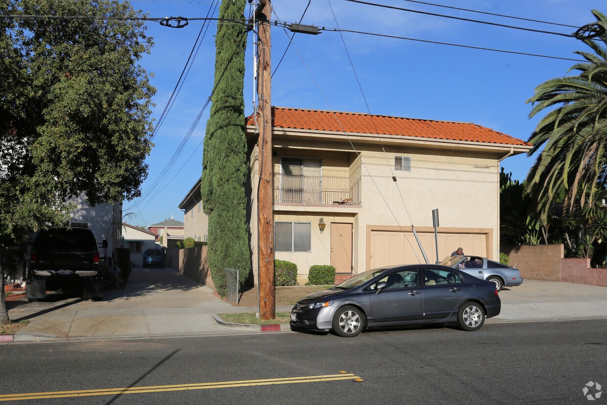 Primary Photo - 407 S Adams St