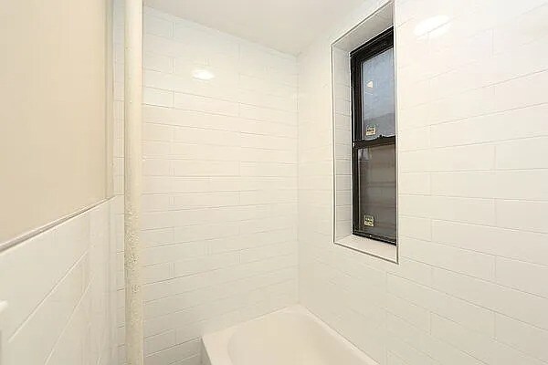 Building Photo - 301 W 154th St