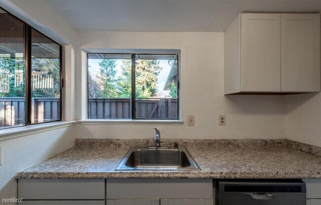 Foto del edificio - 2 br, 2 bath Condo - 2410 Starlight Lane 166
