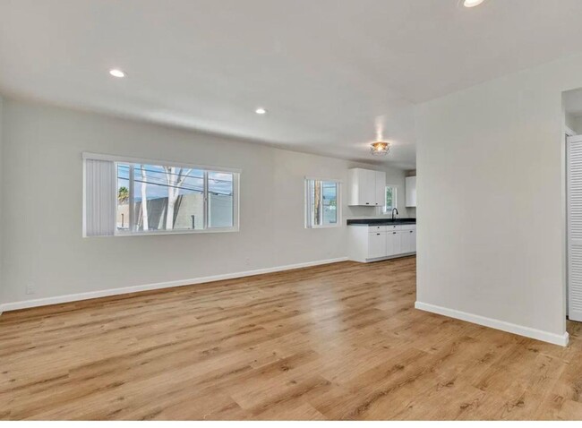 Foto del edificio - 11720 Hamlin St
