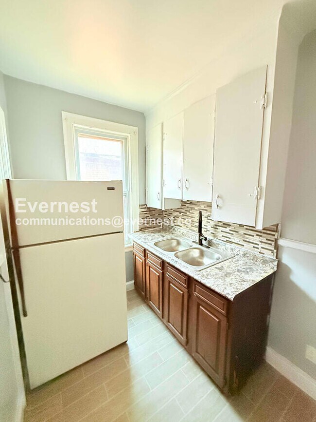 Foto del edificio - 4066 Tyler St