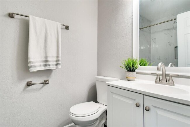 Building Photo - 5009 Mashie Cove