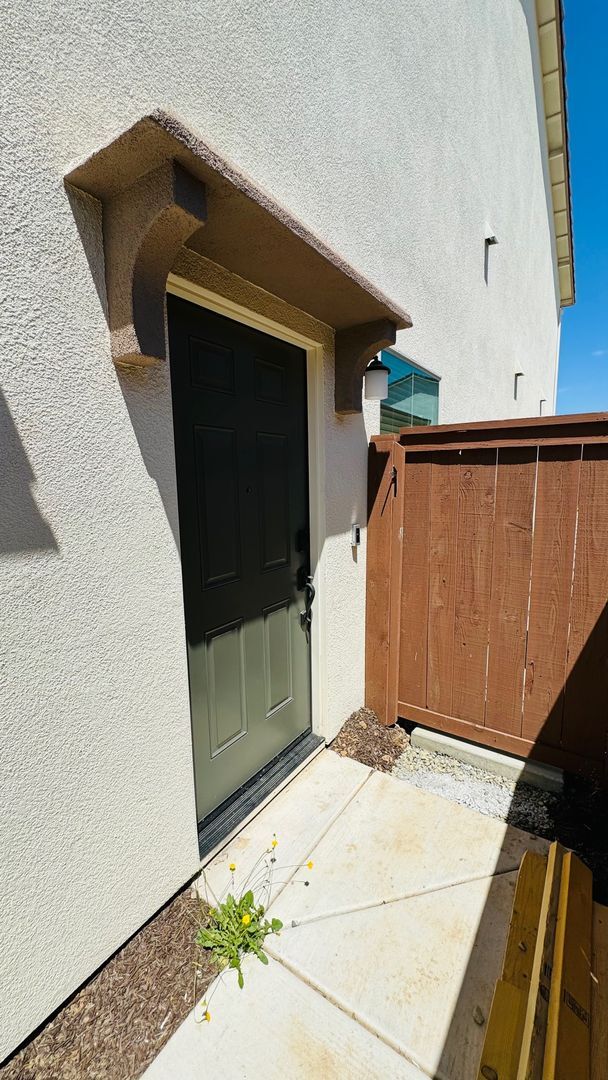 Building Photo - Charming 1-Bedroom ADU in a Brand New Neig...