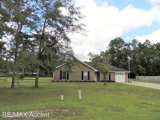 Building Photo - 3 br, 2 bath House - 720 McCumber Dr.