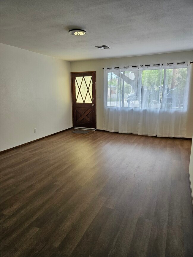Foto del edificio - 405 7th St