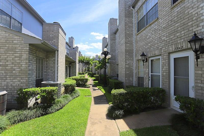 Primary Photo - 7342 Regency Square Ct