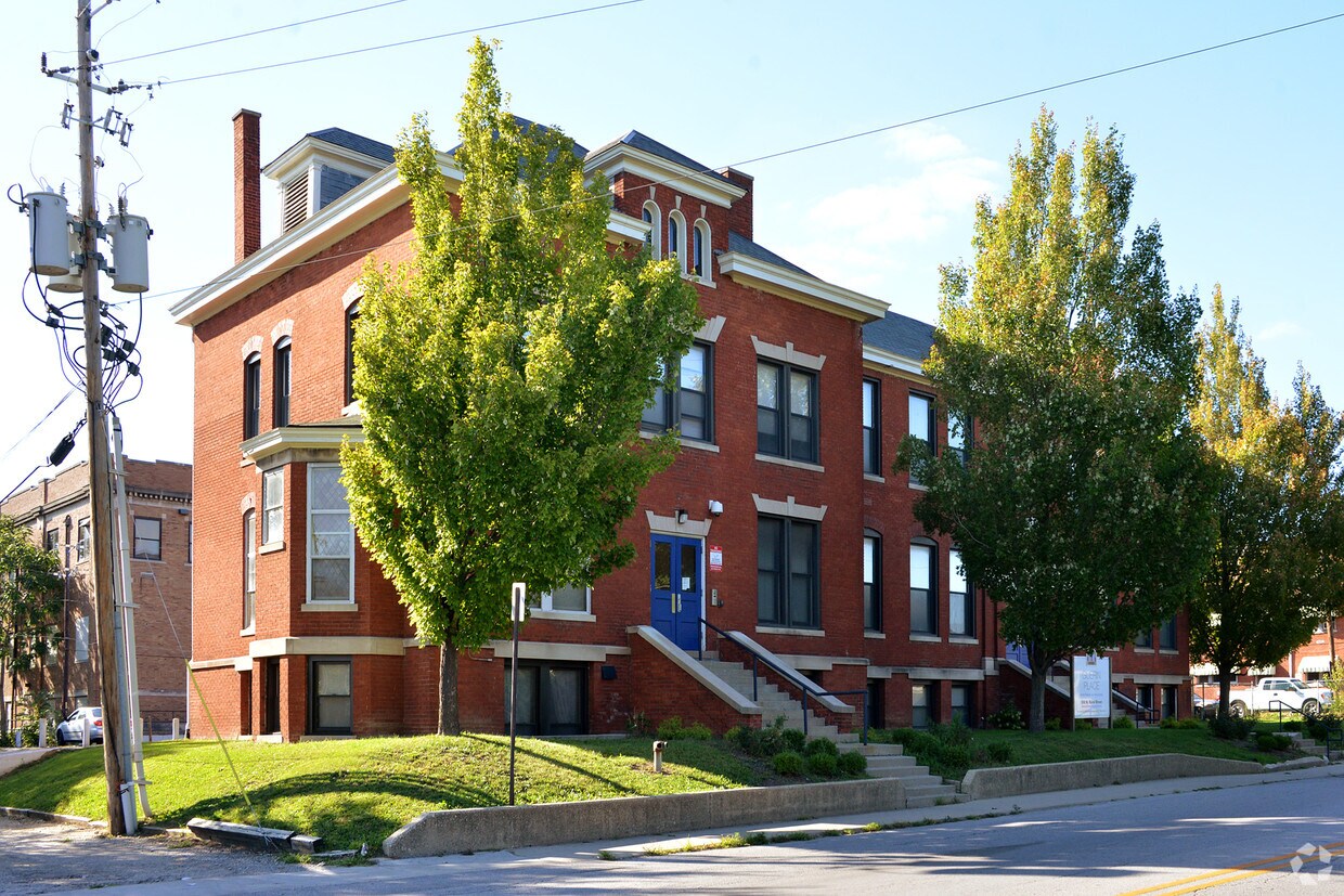 Foto del edificio - Guerin Place