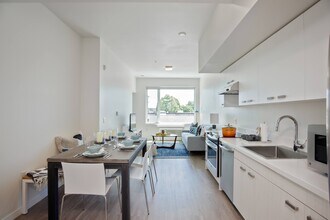 Building Photo - Westline