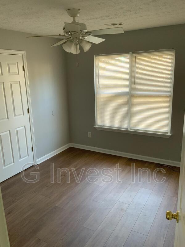 Foto del edificio - 504 Carlton Ln