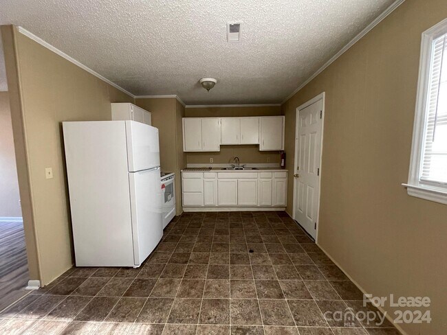 Building Photo - 52 Cherrywood Pl