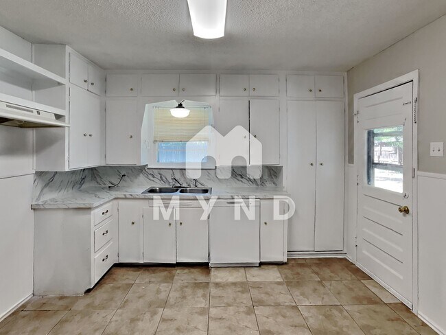 Building Photo - 2805 36th St