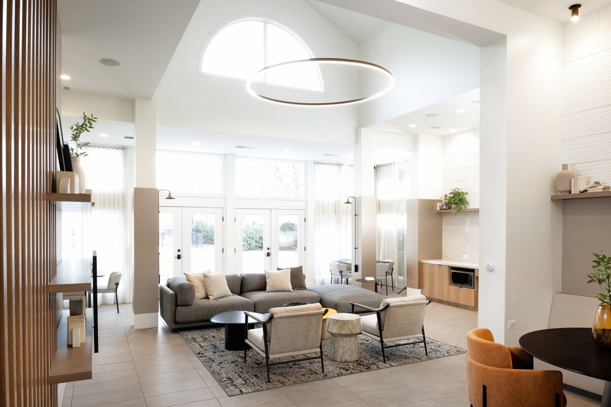 Resident lounge with kitchenette and seating - Avalon Fairway Hills-Meadows