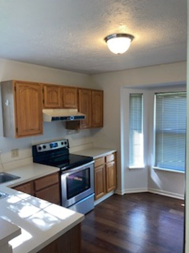 Foto del edificio - Spacious Washington Township Two Bedroom Ranch Near 86th and Ditch Rd - COMING SOON