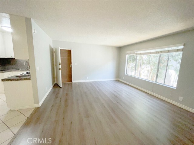 Foto del edificio - 13717 Chadron Ave