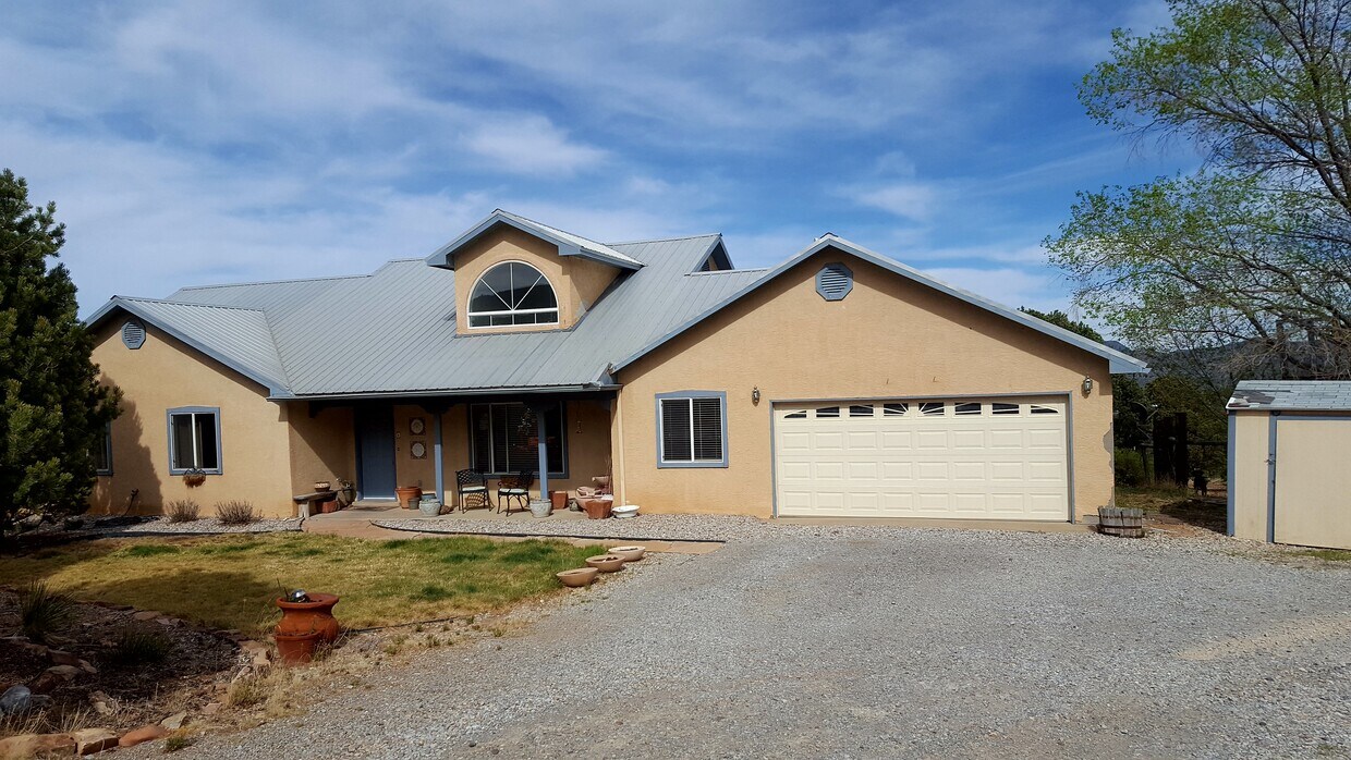 6 Vista Bonita Dr, Sandia Park, NM 87047 House Rental in Sandia Park