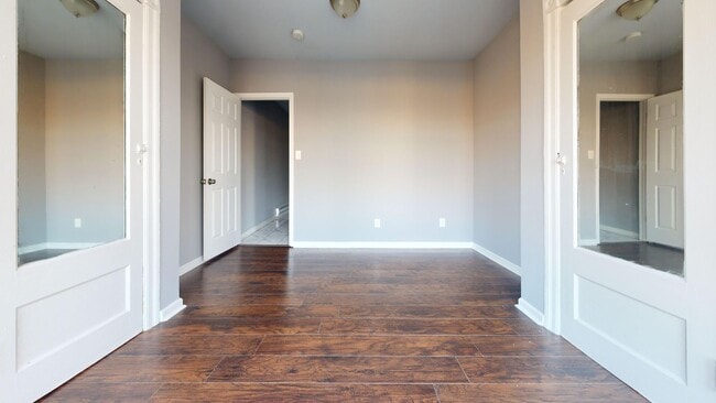 Photo - 1915 W Erie Ave Apartment