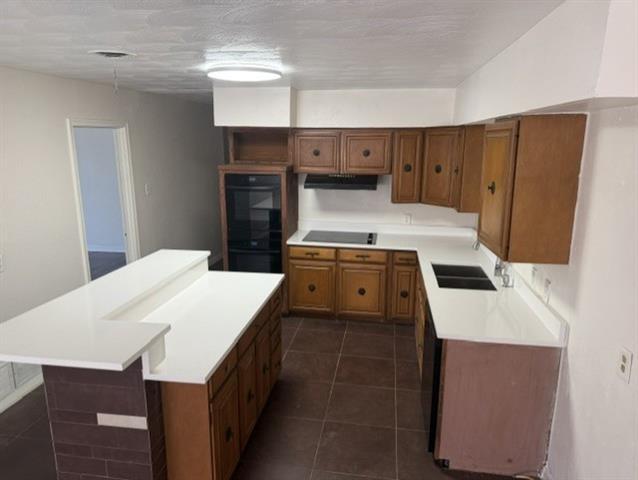 Foto del edificio - 1303 Cypress Dr
