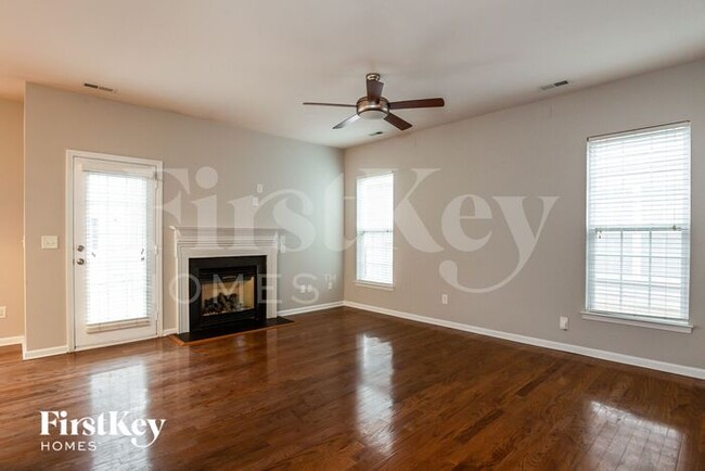 Building Photo - 7923 Baylis Drive