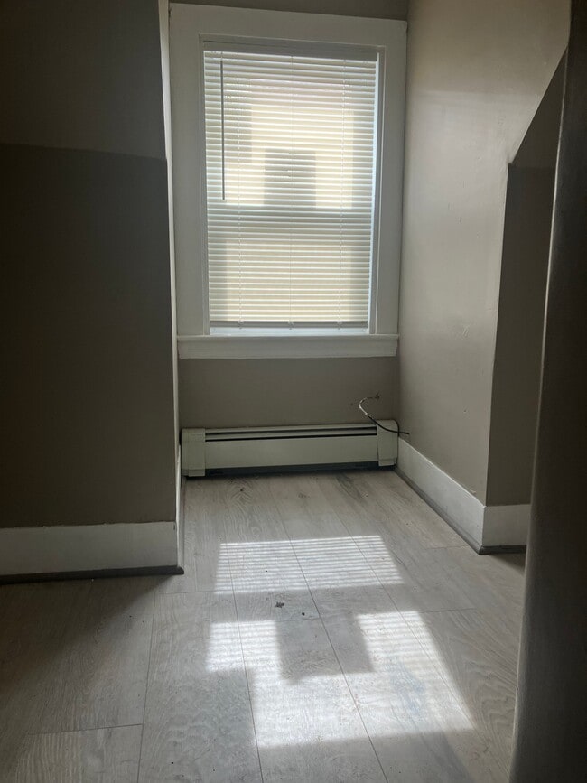 Photo - 62 Trafford St Apartment