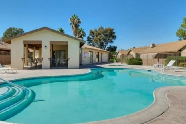 Building Photo - Quail Springs