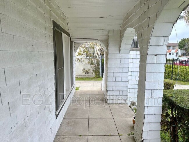 Foto del edificio - 1128 Norton Ave