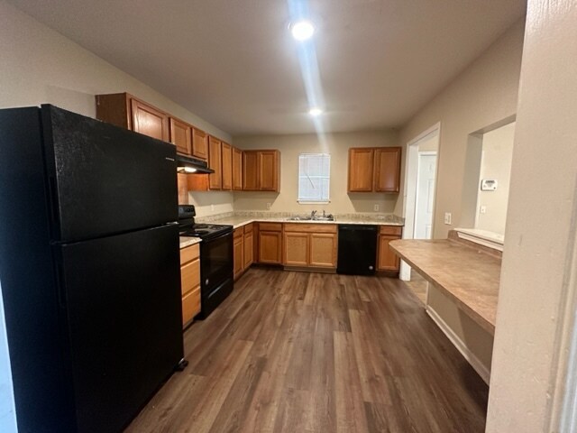Building Photo - 5565 Banyan Trace Dr