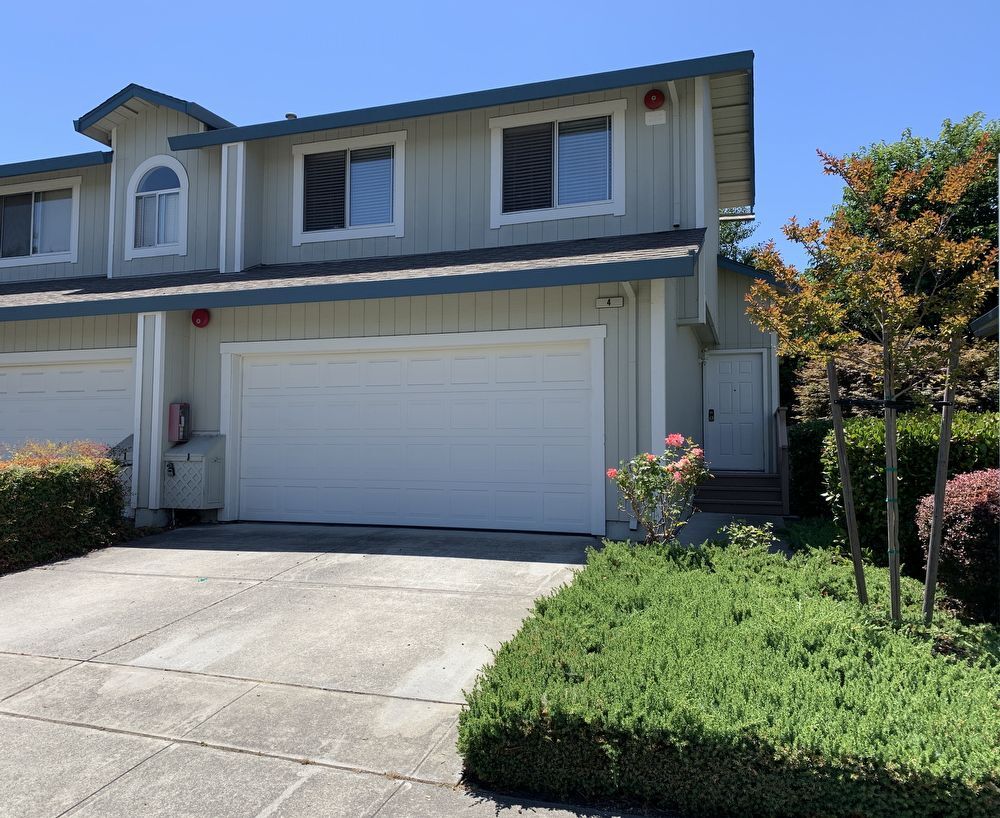 Primary Photo - Opulent 3 Bedroom home in Rohnert Park