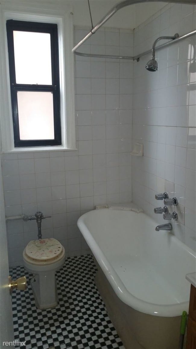 Building Photo - 2708 Cortelyou Rd