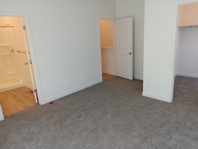 Foto del edificio - 238 Paramount Ave