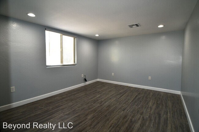Foto del edificio - 3 br, 2 bath House - 3018 W. Hazelwood Street