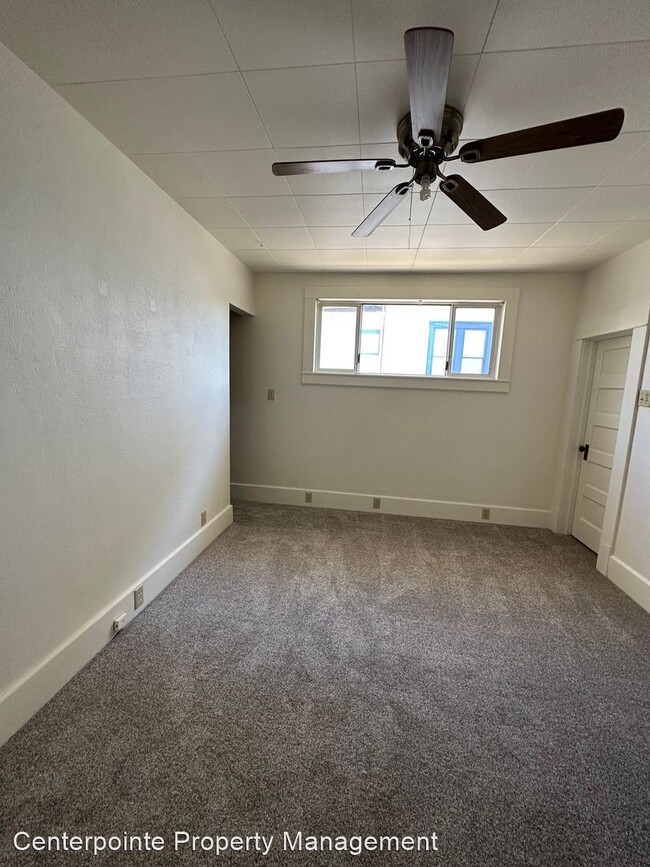 Building Photo - 2 br, 2 bath House - 524 SE Douglas Ave
