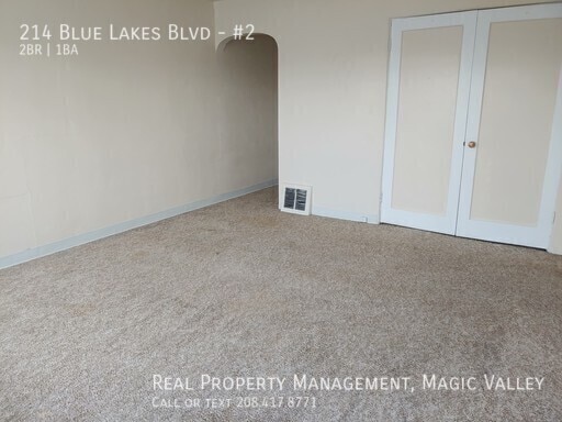 Building Photo - 214 Blue Lakes Blvd