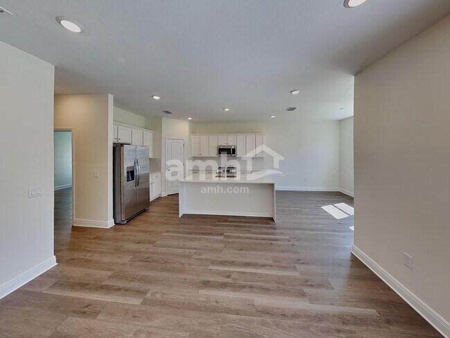 Foto del edificio - 5981 Sycamore Pl St