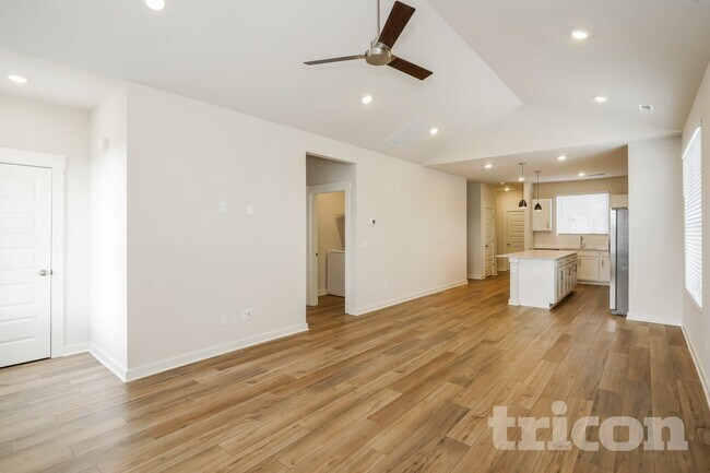 Building Photo - 6201 Calmus Ct