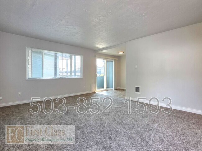 Foto del edificio - 12345 SW Hall Blvd