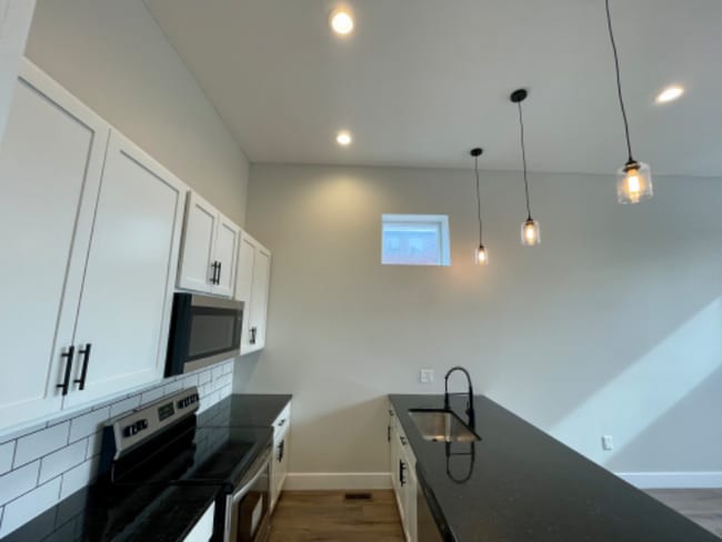 Building Photo - 5902 Denison Ave