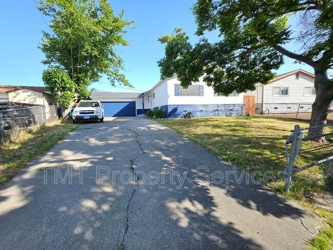 Building Photo - 1830 Nightingale Ave