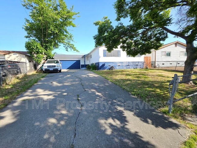 Foto del edificio - 1830 Nightingale Ave