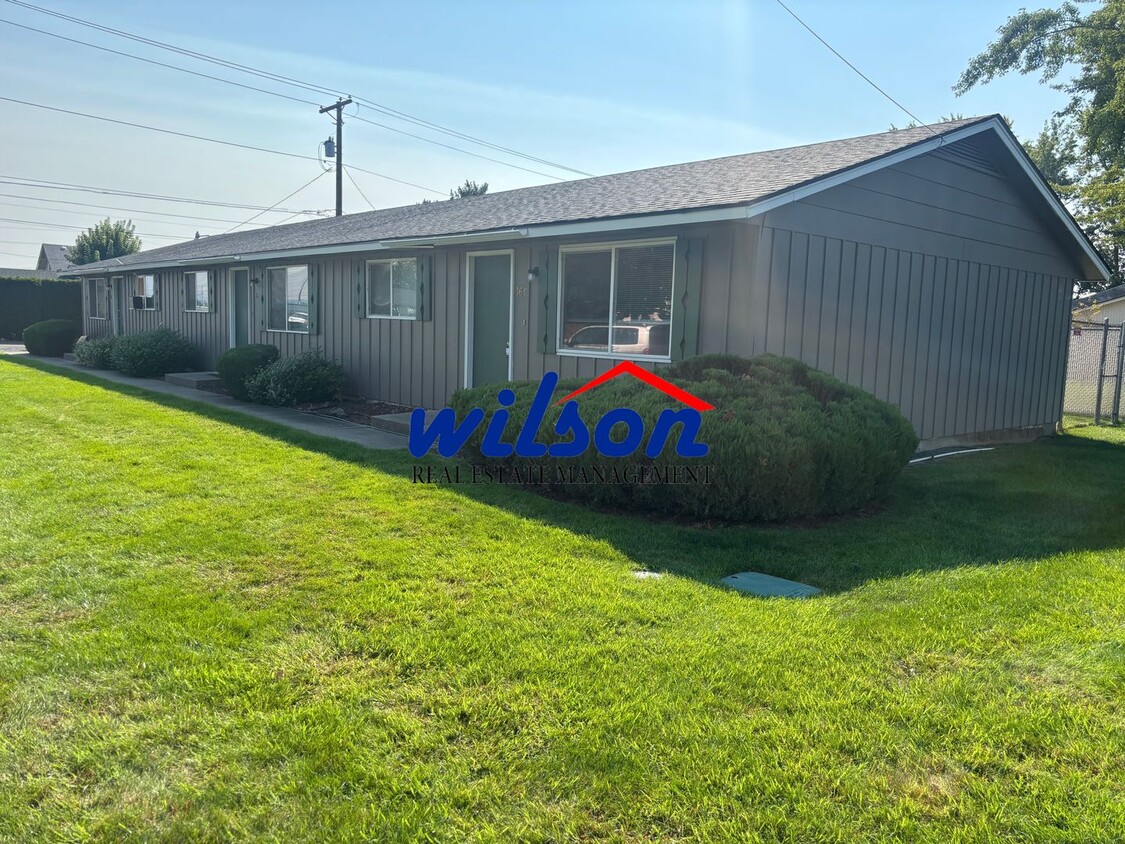 Primary Photo - 36 W Prasch Ave
