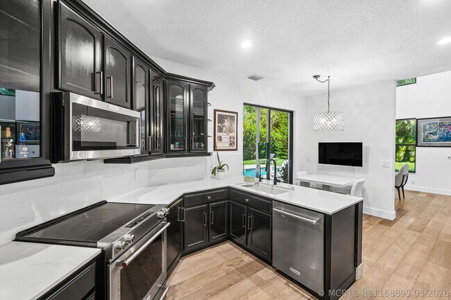 Foto del edificio - 2493 NW 64th St