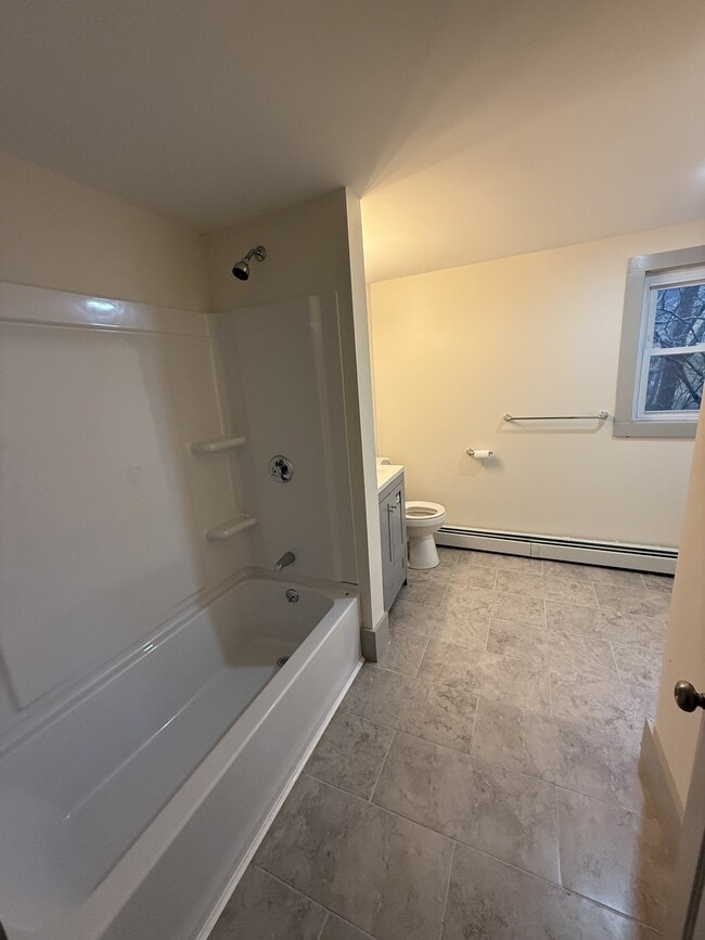 Building Photo - 18 Railroad Ave