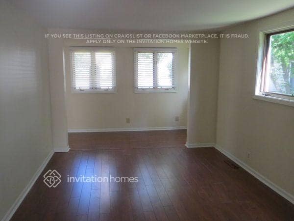 Building Photo - 353 E Elm St